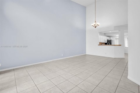 Townhouse in Coral Springs, Florida 3 bedrooms, 149.2 sq.m. № 2062726 - photo 10