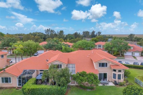 Townhouse in Coral Springs, Florida 3 bedrooms, 149.2 sq.m. № 2062726 - photo 2