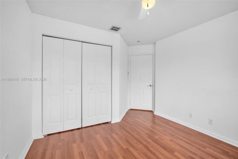 Townhouse in Coral Springs, Florida 3 bedrooms, 149.2 sq.m. № 2062726 - photo 23