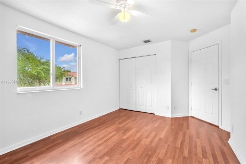 Townhouse in Coral Springs, Florida 3 bedrooms, 149.2 sq.m. № 2062726 - photo 18