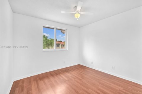 Townhouse in Coral Springs, Florida 3 bedrooms, 149.2 sq.m. № 2062726 - photo 20