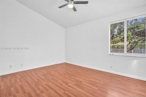 Townhouse in Coral Springs, Florida 3 bedrooms, 149.2 sq.m. № 2062726 - photo 25