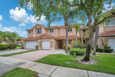 Townhouse in Coral Springs, Florida 3 bedrooms, 149.2 sq.m. № 2062726 - photo 3