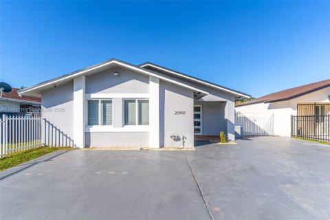 Дом в Майами, Флорида 3 спальни, 136.29м2 № 1997768