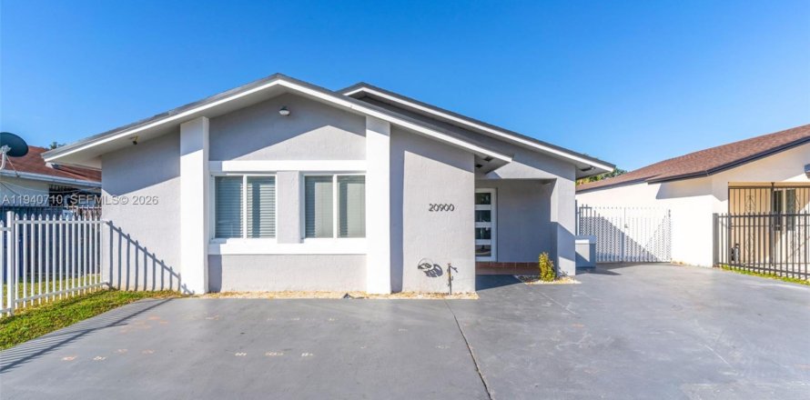 Дом в Майами, Флорида 3 спальни, 136.29м2 № 1997768