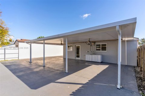 Купить виллу или дом в Майами, Флорида 3 спальни, 136.29м2, № 1997768 - фото 28