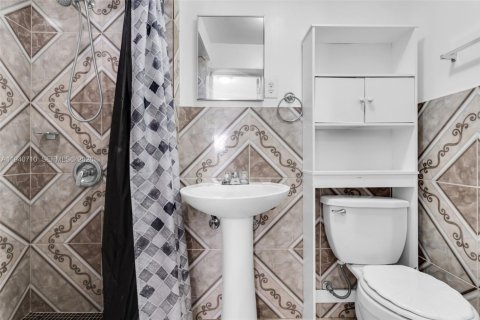 Купить виллу или дом в Майами, Флорида 3 спальни, 136.29м2, № 1997768 - фото 25