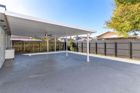 Купить виллу или дом в Майами, Флорида 3 спальни, 136.29м2, № 1997768 - фото 26