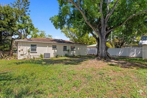 House in Tampa, Florida 3 bedrooms, 109.9 sq.m. № 2098521 - photo 22