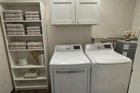 House in Tampa, Florida 3 bedrooms, 109.9 sq.m. № 2098521 - photo 21