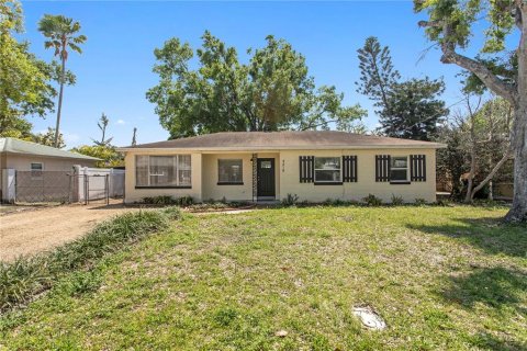 House in Tampa, Florida 3 bedrooms, 109.9 sq.m. № 2098521 - photo 2