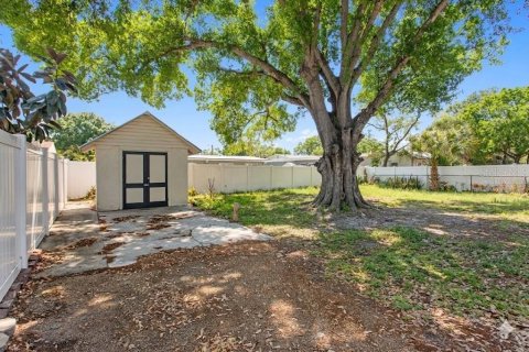 House in Tampa, Florida 3 bedrooms, 109.9 sq.m. № 2098521 - photo 23