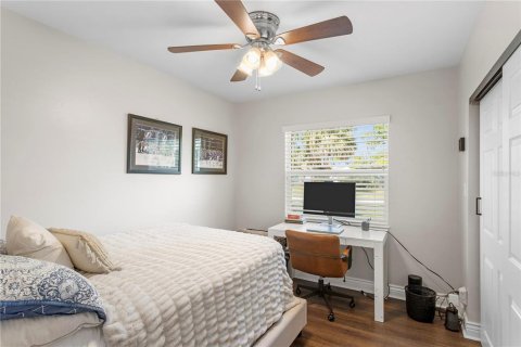 House in Tampa, Florida 3 bedrooms, 109.9 sq.m. № 2098521 - photo 14