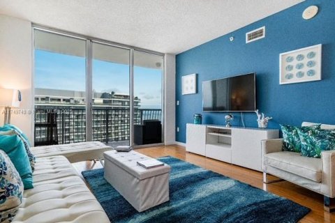 Купить кондоминиум в Майами, Флорида 1 спальня, 76.64м2, № 2053429 - фото 19