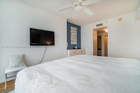 Купить кондоминиум в Майами, Флорида 1 спальня, 76.64м2, № 2053429 - фото 26