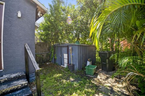 Propiedad comercial en venta en Daytona Beach, Florida, 4 dormitorios, 143.53 m2 № 1880578 - foto 11