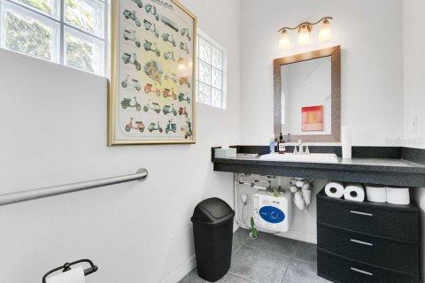 Propiedad comercial en venta en Orlando, Florida, 69.12 m2 № 2210681 - foto 9