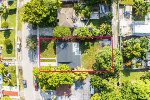 Villa ou maison à vendre à North Miami, Floride: 4 chambres, 124.49 m2 № 1923378 - photo 5