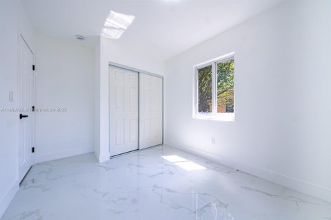 Villa ou maison à vendre à North Miami, Floride: 4 chambres, 124.49 m2 № 1923378 - photo 20