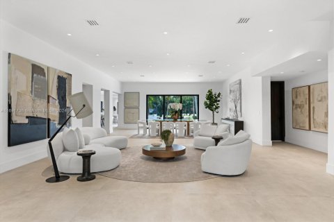House in Biscayne Park, Florida 6 bedrooms № 1875493 - photo 21