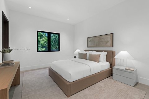 House in Biscayne Park, Florida 6 bedrooms № 1875493 - photo 29