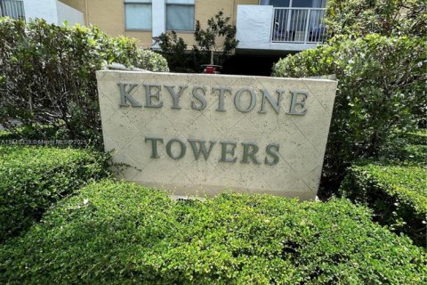Condo in North Miami, Florida, 1 bedroom  № 1857166 - photo 2