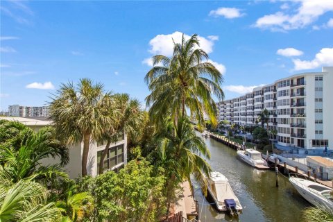 Condo in Fort Lauderdale, Florida, 2 bedrooms  № 1864189 - photo 21