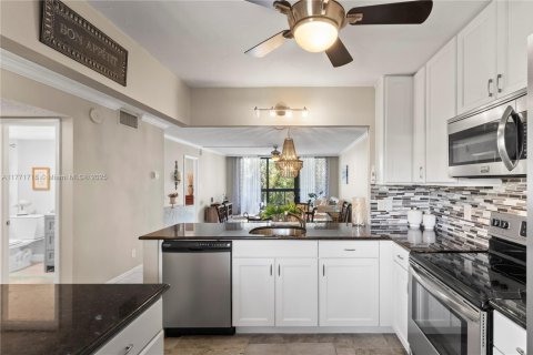 Condo in Fort Lauderdale, Florida, 2 bedrooms  № 1864189 - photo 5