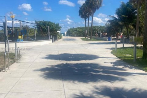 Condominio en venta en Miami Beach, Florida, 37.72 m2 № 1951498 - foto 13