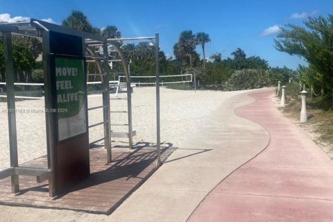 Condominio en venta en Miami Beach, Florida, 37.72 m2 № 1951498 - foto 11