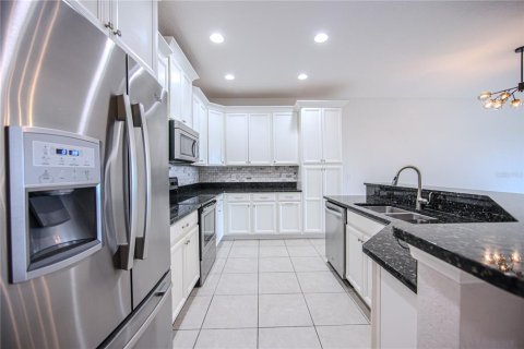 Adosado en venta en Orlando, Florida, 4 dormitorios, 202.9 m2 № 1518761 - foto 8