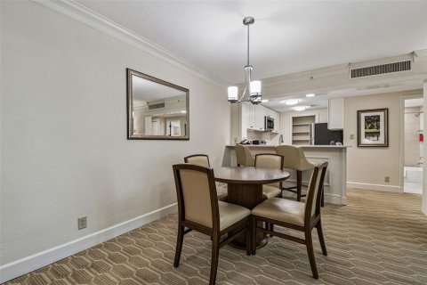 Condo in Palm Harbor, Florida, 1 bedroom  № 2121390 - photo 9