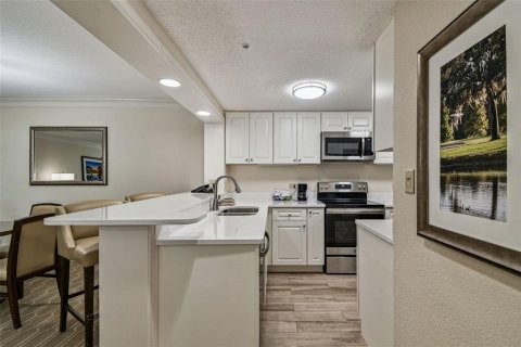 Condo in Palm Harbor, Florida, 1 bedroom  № 2121390 - photo 15