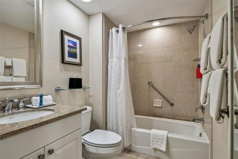 Condo in Palm Harbor, Florida, 1 bedroom  № 2121390 - photo 21