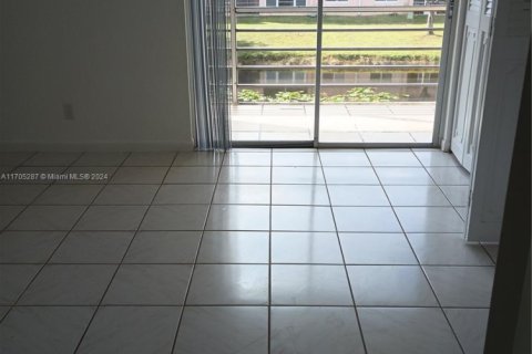 Copropriété à vendre à Sunrise, Floride: 1 chambre, 54.81 m2 № 1707882 - photo 6