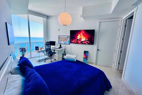 Condo in Sunny Isles Beach, Florida, 2 bedrooms № 1967235 - photo 12