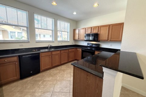 Townhouse in West Palm Beach, Florida 2 bedrooms, 134.52 sq.m. № 2400020 - photo 9