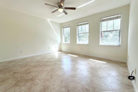 Townhouse in West Palm Beach, Florida 2 bedrooms, 134.52 sq.m. № 2400020 - photo 13