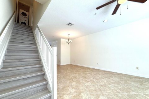 Townhouse in West Palm Beach, Florida 2 bedrooms, 134.52 sq.m. № 2400020 - photo 11