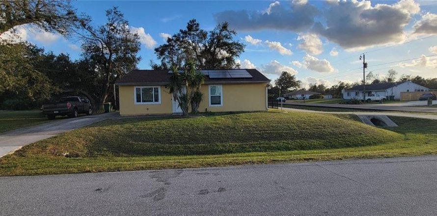 Casa en Port Charlotte, Florida 2 dormitorios, 91.79 m2 № 1218080