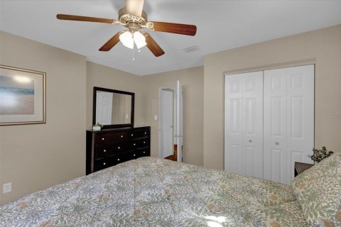 House in Saint Petersburg, Florida 2 bedrooms, 97.55 sq.m. № 2132695 - photo 13