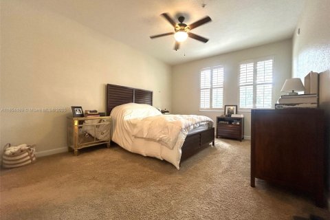 Condo in Royal Palm Beach, Florida, 3 bedrooms  № 1888932 - photo 21