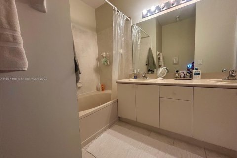 Condo in Royal Palm Beach, Florida, 3 bedrooms  № 1888932 - photo 26