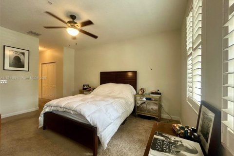 Condo in Royal Palm Beach, Florida, 3 bedrooms  № 1888932 - photo 22