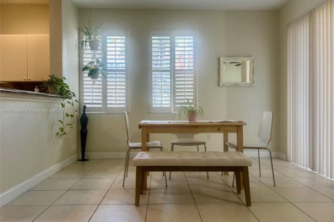 Condo in Royal Palm Beach, Florida, 3 bedrooms  № 1888932 - photo 7