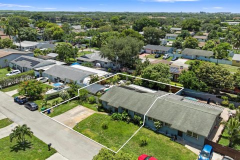 Villa ou maison à vendre à Miramar, Floride: 3 chambres, 115.94 m2 № 1838728 - photo 29