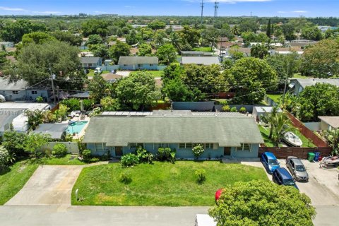 Villa ou maison à vendre à Miramar, Floride: 3 chambres, 115.94 m2 № 1838728 - photo 24