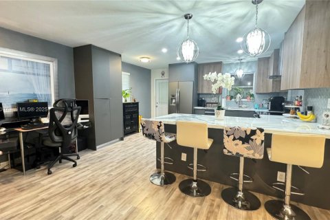 Villa ou maison à vendre à Miramar, Floride: 3 chambres, 115.94 m2 № 1838728 - photo 5