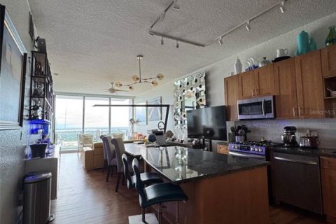 Condo in Orlando, Florida, 2 bedrooms  № 2378062 - photo 7