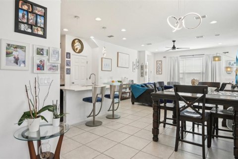 Купить таунхаус в Аполло-Бич, Флорида 6 комнат, 175.77м2, № 1541805 - фото 10